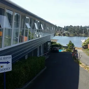 Waterfront Мотель