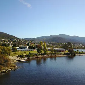 Riverfront & *** Hobart