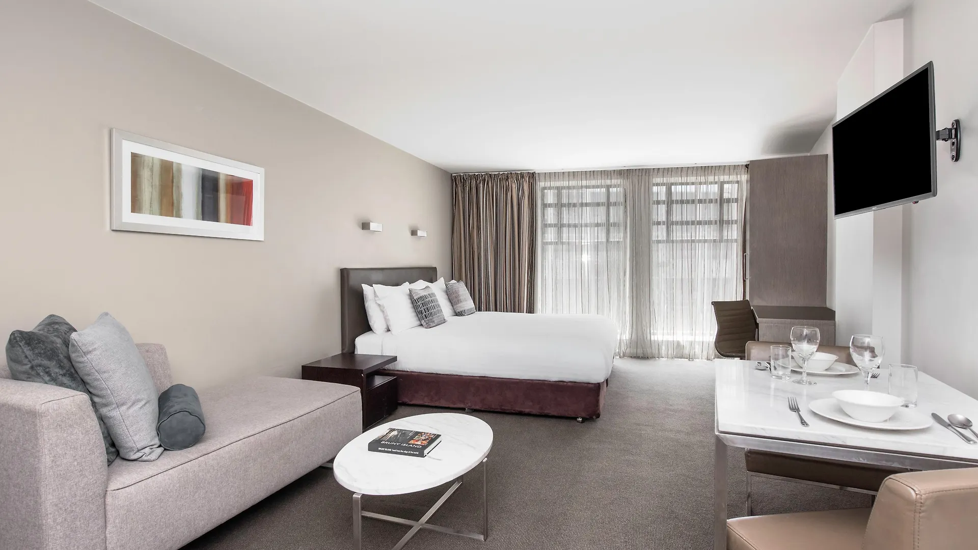 Апарт-отель Mantra Collins Hotel Хобарт